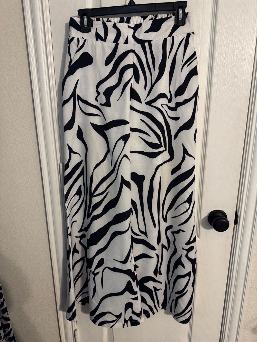 Black & White Zebra Print Wide-Leg Pants